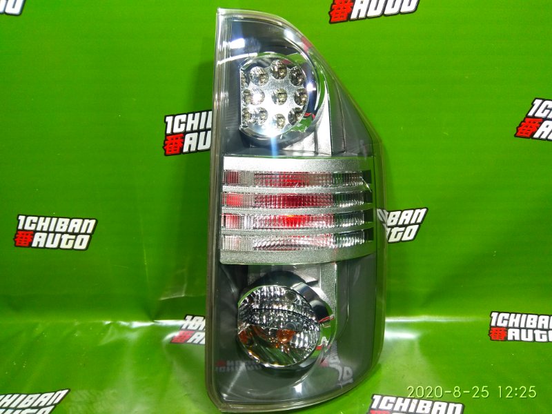 Запчасть стоп-сигнал задний правый TOYOTA VOXY ZRR70 81550-28440 контрактная Стоп-сигнал задний правый TOYOTA VOXY ZRR70 81550-28440 контрактная