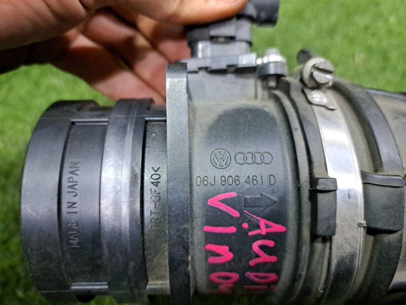 Датчик расхода воздуха AUDI A5 8T3 CAEB Датчик расхода воздуха AUDI A5 8T3 CAEB