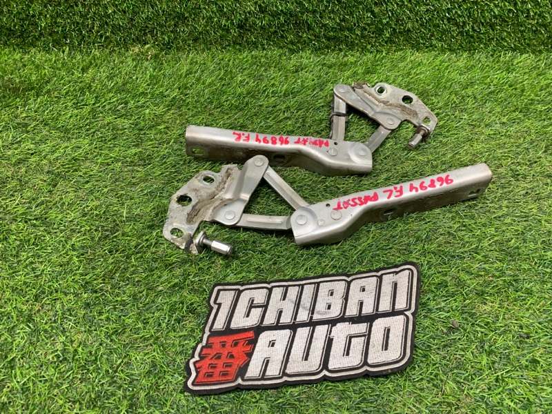 Петля капота передняя VOLKSWAGEN PASSAT 2006 3C2 BMP 3C0823301E контрактная