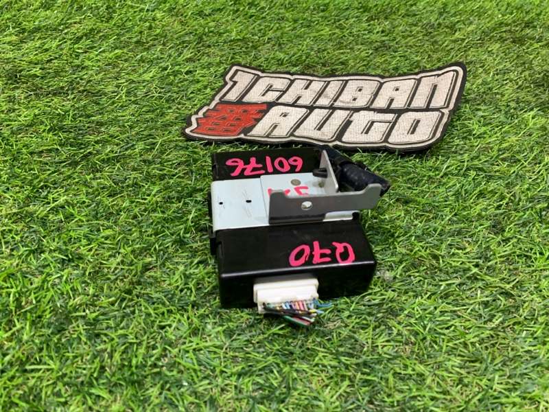 Блок управления парктроником Q70 2013 Y51 V9X