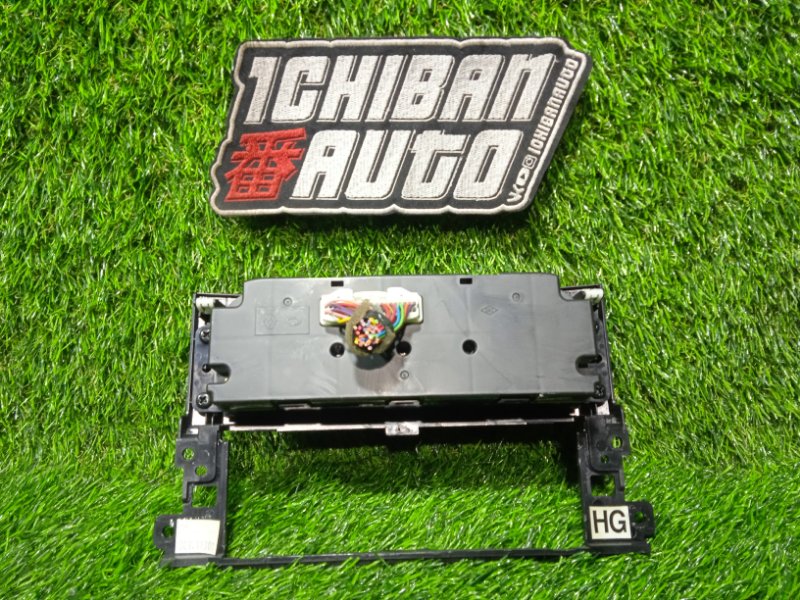 Блок управления климат-контролем QM5 2007 HY0 M9R