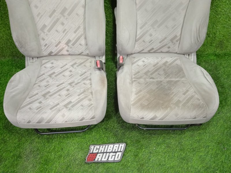 Сиденье переднее RSX 2002 DC5 K20A3 Сиденье переднее RSX 2002 DC5 K20A3