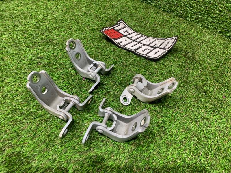 Петля дверная передняя ACURA RSX DC5 K20A3
