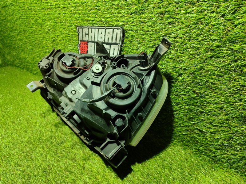 Фара передняя правая RSX 2002 DC5 K20A3 Фара передняя правая RSX 2002 DC5 K20A3