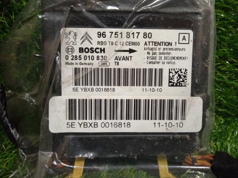 Блок управления airbag 3008 2011 T84 DV6C