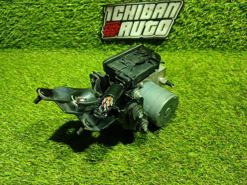 Блок abs INFINITI G35 V36 VQ35HR