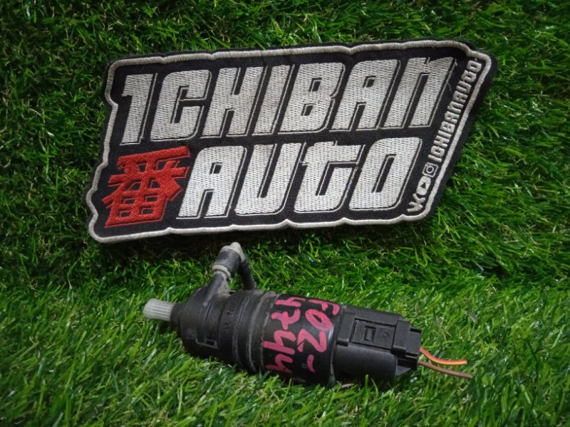 Насос омывателя 7-SERIES 2012 F02 N63B44