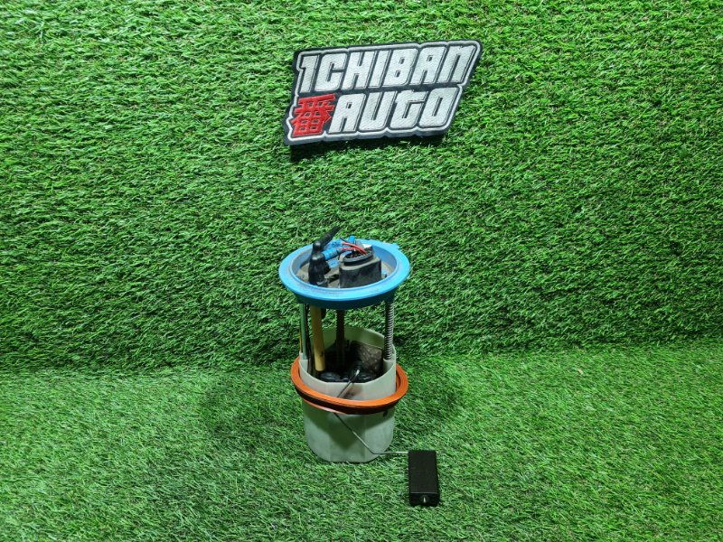 Запчасть топливный насос AUDI A3 2008 8PA CBFA 1K0919051DB контрактная Топливный насос AUDI A3 2008 8PA CBFA 1K0919051DB контрактная