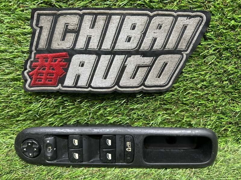 Блок упр. стеклоподьемниками передний левый PEUGEOT 3008 2011 T84 DV6C 96650621ZD контрактная