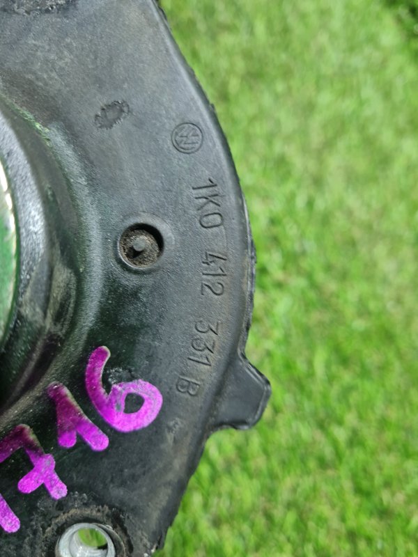 Чашка стойки передняя левая A3 2008 8PA CBFA