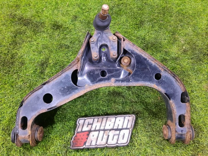 Рычаг нижний передний правый BONGO SLP2M L8