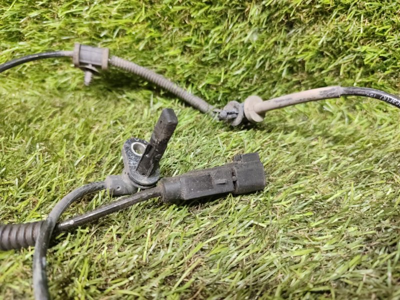 Датчик abs передний левый CRUZE 2011 J300 F18D4