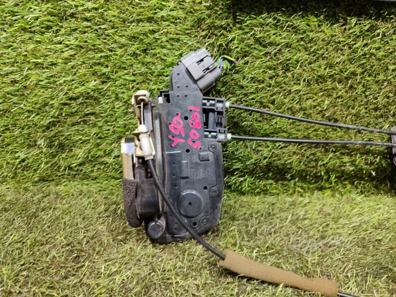 Замок двери задний левый M35 2006 Y50 VQ35DE