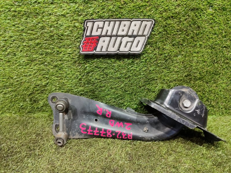 Рычаг задний правый VOLKSWAGEN PASSAT 2012 A32 CFFB 1K0505224K контрактная