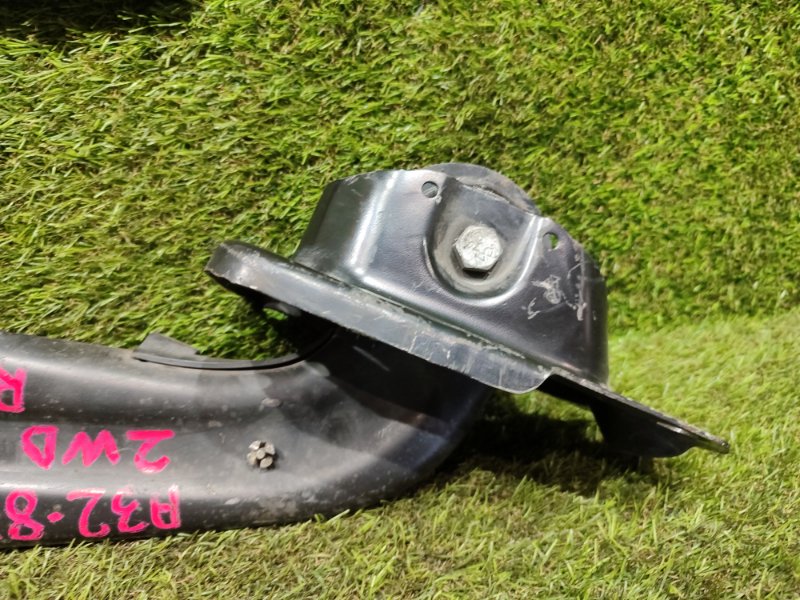 Рычаг задний правый VOLKSWAGEN PASSAT A32 CFFB