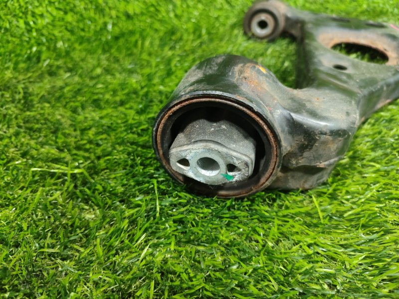 Рычаг передний правый CHEVROLET TRAX U200 LUV