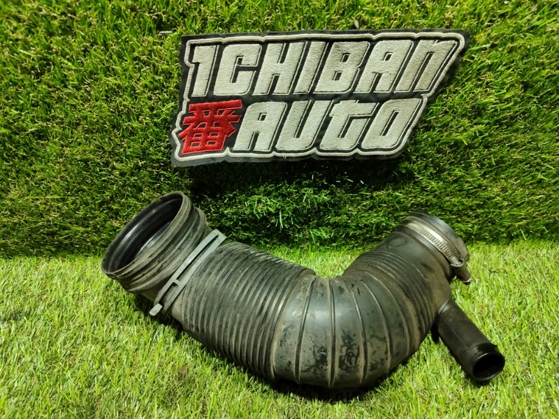 Патрубок воздушн.фильтра JETTA 2012 162 CFFB