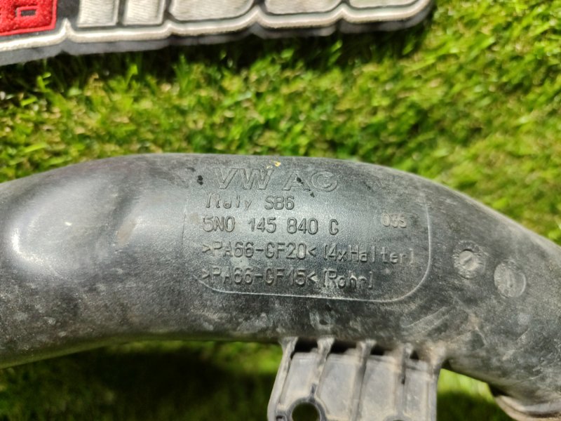 Патрубок интеркулера JETTA 2012 162 CFFB