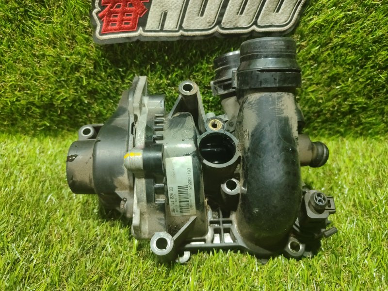 Помпа A4 2009 8K2 CAEB