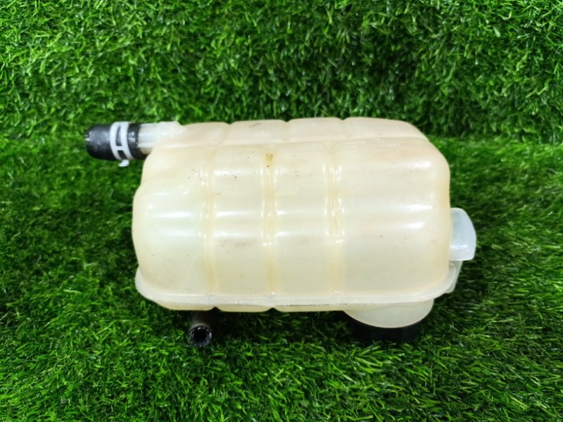 Бачок расширительный TRAX 2019 U200 LUV Бачок расширительный TRAX 2019 U200 LUV