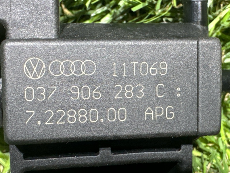 Клапан электромагнитный A4 2011 8K2 CAEB