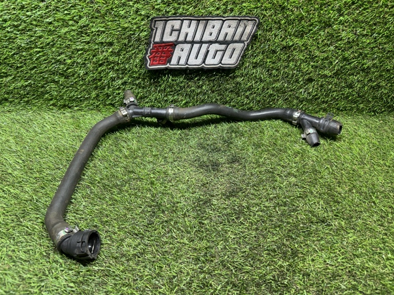 Патрубок радиатора MINI COUNTRYMAN 2015 R60 N47C20A 17129813734 контрактная