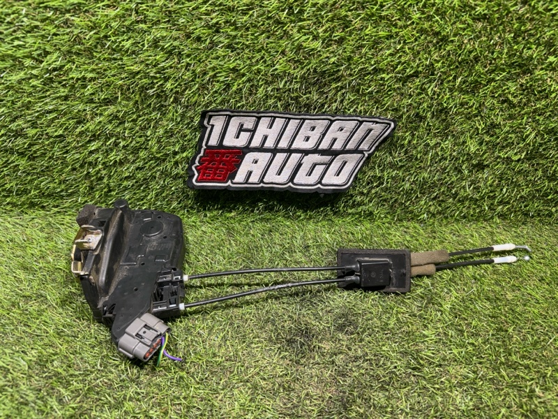 Замок двери задний правый INFINITI M45 Y50 VK45DE