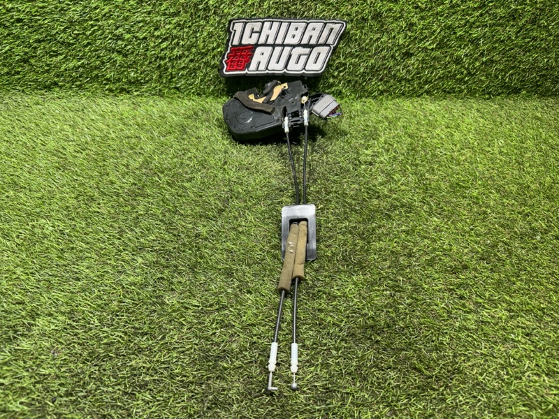 Замок двери задний правый M45 2005 Y50 VK45DE