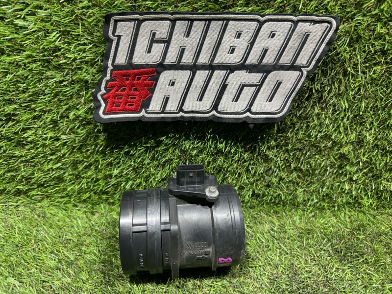 Датчик расхода воздуха AUDI A4 2009 8K2 CAEB 06J906461D контрактная