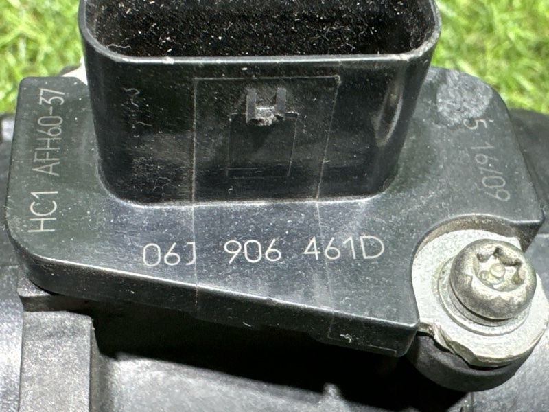 Датчик расхода воздуха A4 2009 8K2 CAEB