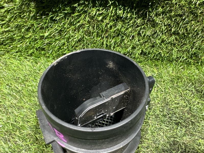 Датчик расхода воздуха A4 2009 8K2 CAEB