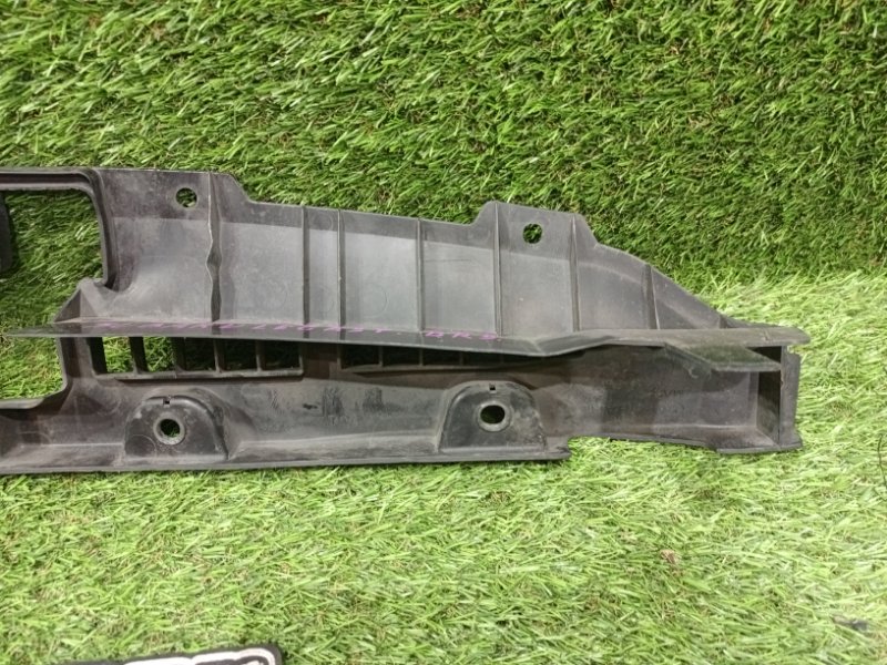 Защита замка капота передняя LEGACY BR9 Защита замка капота передняя LEGACY BR9