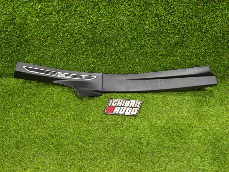 Порожек пластиковый задний правый CADILLAC CT6 2016 6K2 LGX 84135778 контрактная