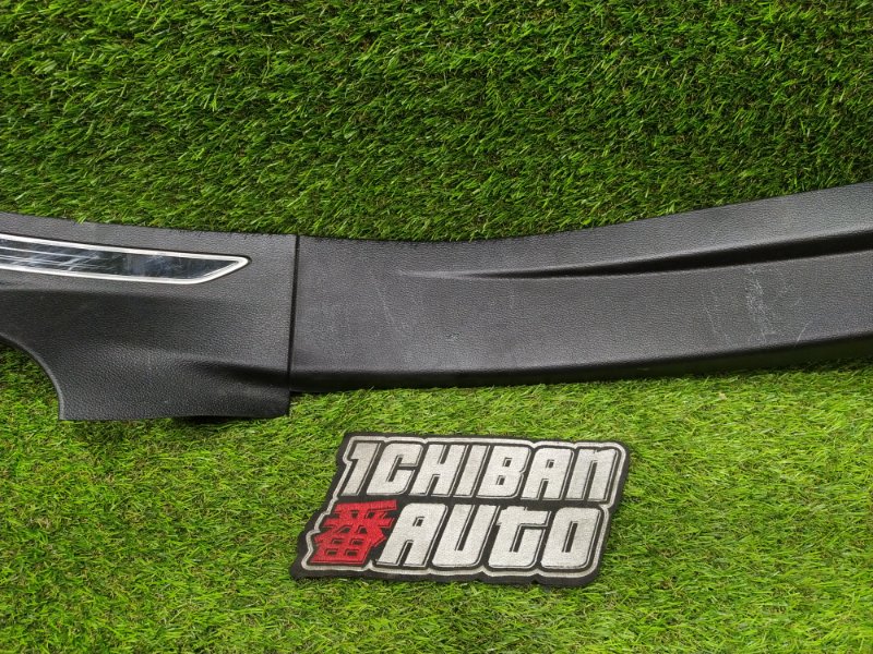 Порожек пластиковый задний правый CADILLAC CT6 6K2 LGX