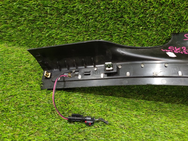 Порожек пластиковый задний правый CT6 2016 6K2 LGX