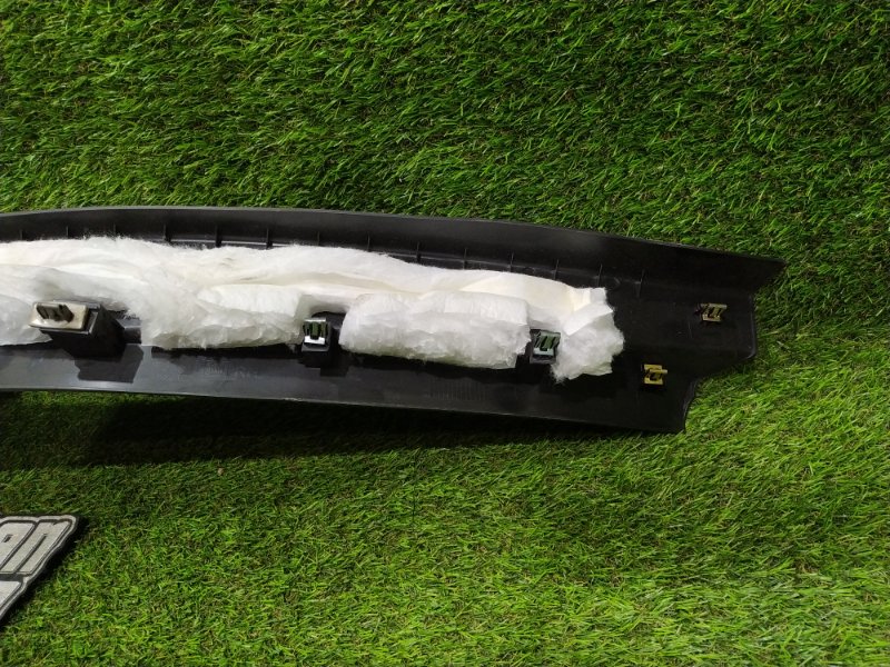 Порожек пластиковый задний правый CT6 2016 6K2 LGX