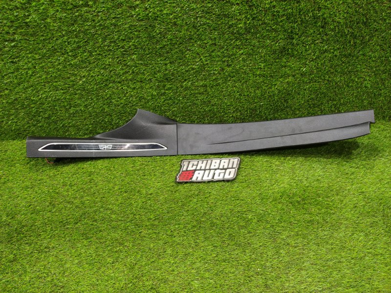 Порожек пластиковый задний левый CADILLAC CT6 2016 6K2 LGX 84135775 контрактная