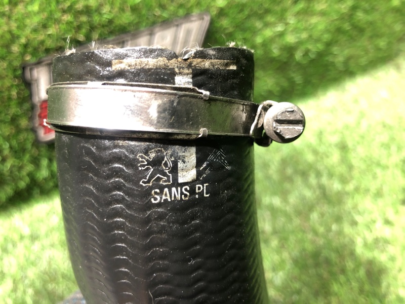 Патрубок воздушн.фильтра 508 2012 508 DV6C