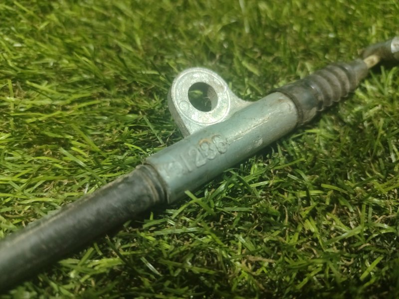 Тросик ручника задний правый Q50 2017 V37 VQ35HR