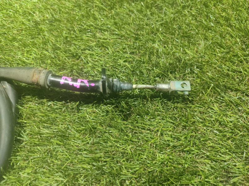 Тросик ручника задний правый Q50 2017 V37 VQ35HR