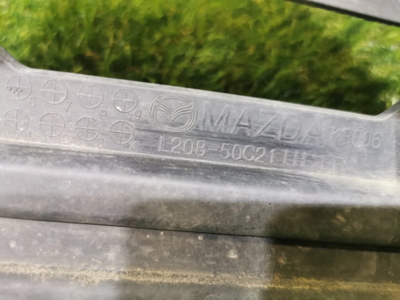 Туманка левая MPV LY3P Туманка левая MPV LY3P