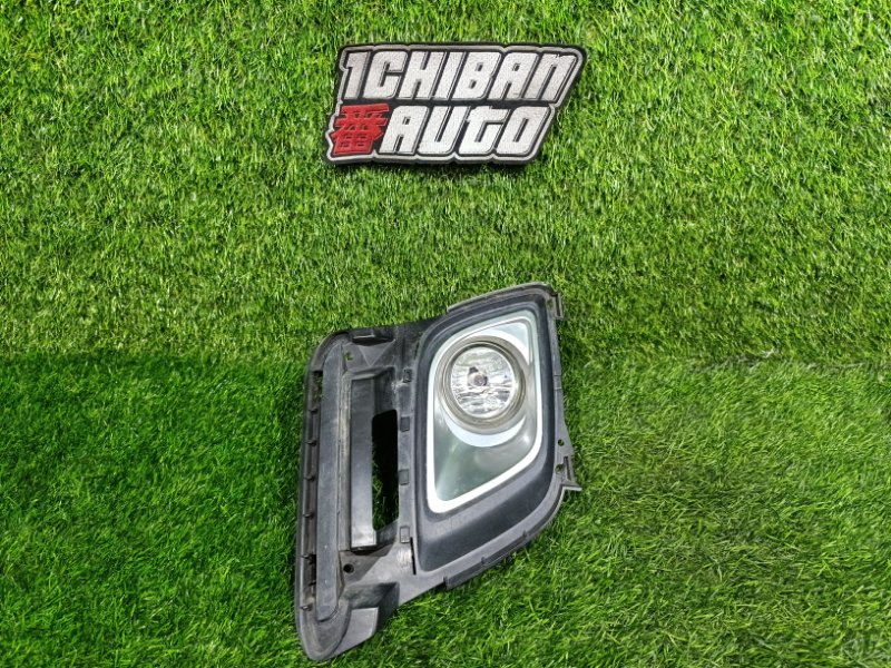 Туманка передняя правая MPV LY3P