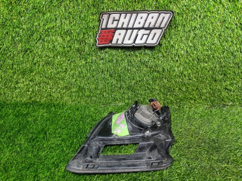 Туманка передняя правая MPV LY3P