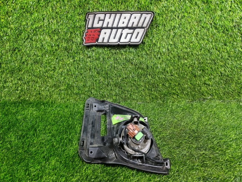 Туманка передняя правая MPV LY3P