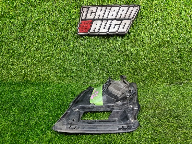 Туманка передняя правая MPV LY3P