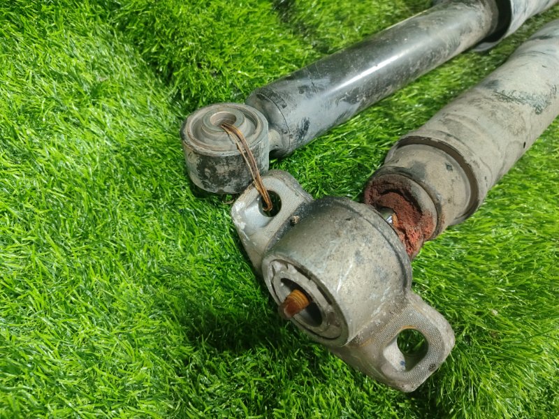 Амортизатор задний TRAX 2013 U200 LUV Амортизатор задний TRAX 2013 U200 LUV