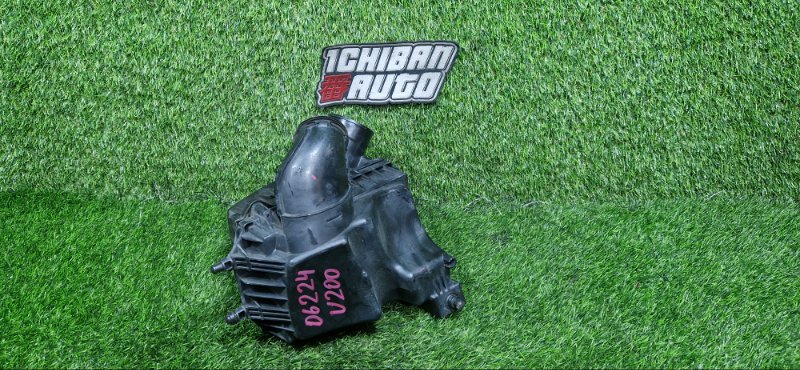 Корпус воздушного фильтра TRAX 2013 U200 LUV