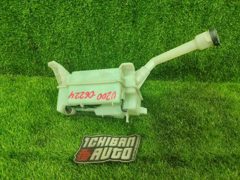 Запчасть бачок стеклоомывателя CHEVROLET TRAX 2013 U200 LUV 95182247 контрактная Бачок стеклоомывателя CHEVROLET TRAX 2013 U200 LUV 95182247 контрактная