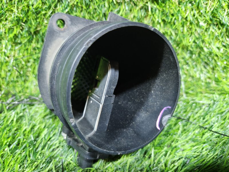 Датчик расхода воздуха A4 2011 8K2 CAEB Датчик расхода воздуха A4 2011 8K2 CAEB