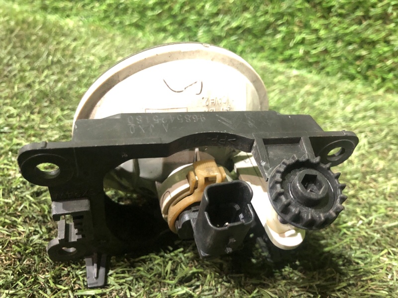 Туманка PEUGEOT 3008 T84 DV6C Туманка PEUGEOT 3008 T84 DV6C